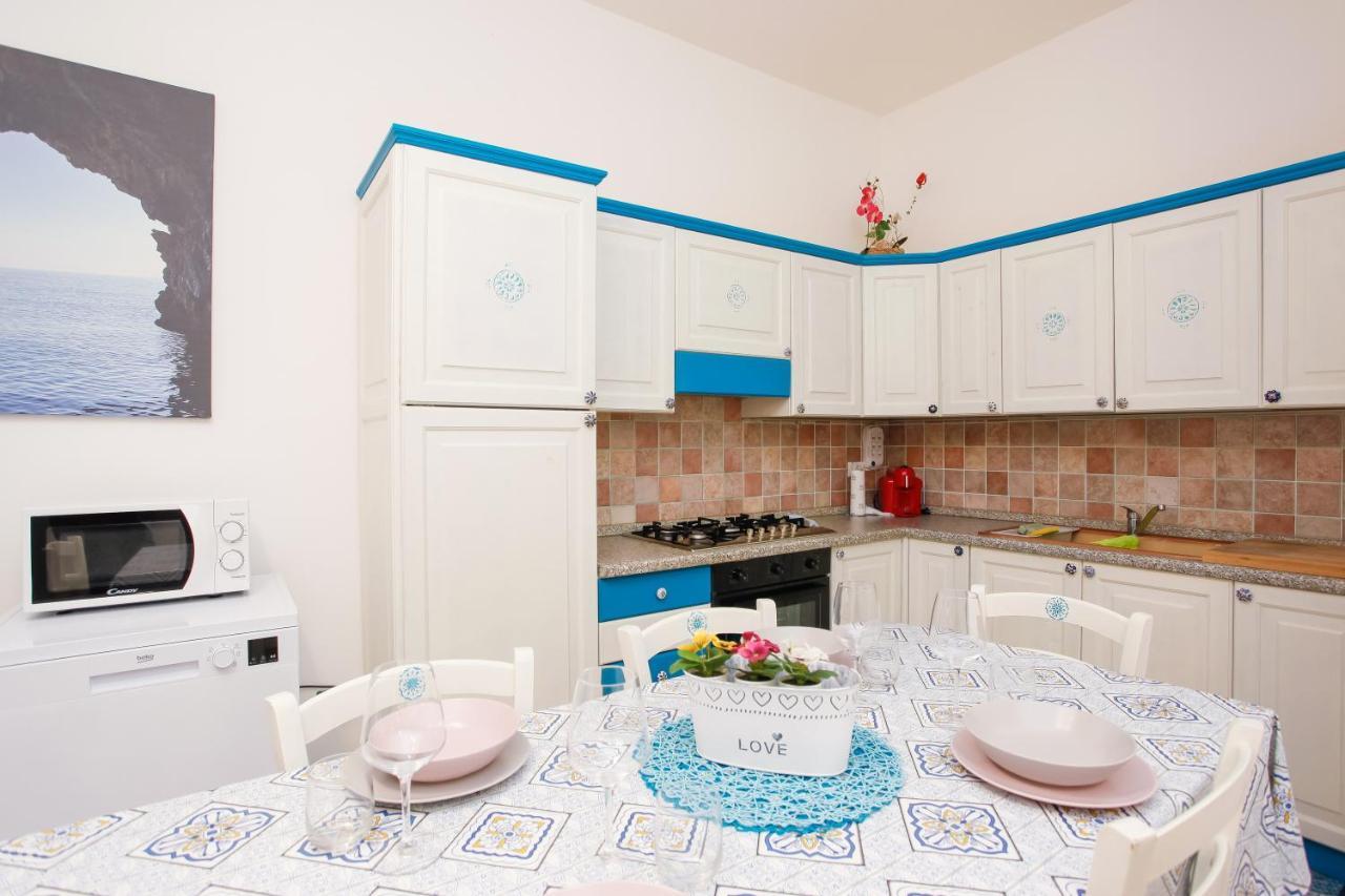 Casa Vacanze Zefiro 오로세 외부 사진
